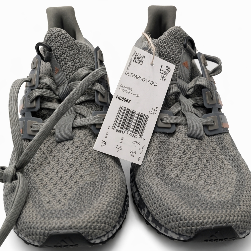 Adidas Men's Size 9.5 Ultraboost DNA Shoes - Picture 4 of 4
